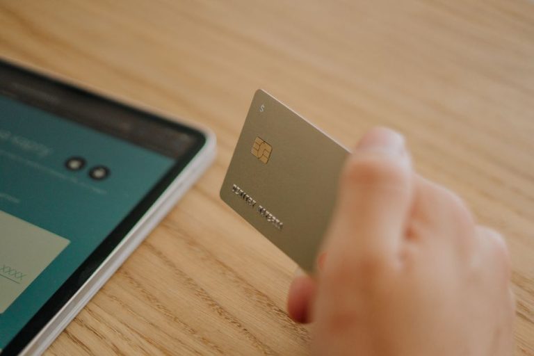 我終於拿到 Visa Signature 那天，差點以為自己是人生勝利組